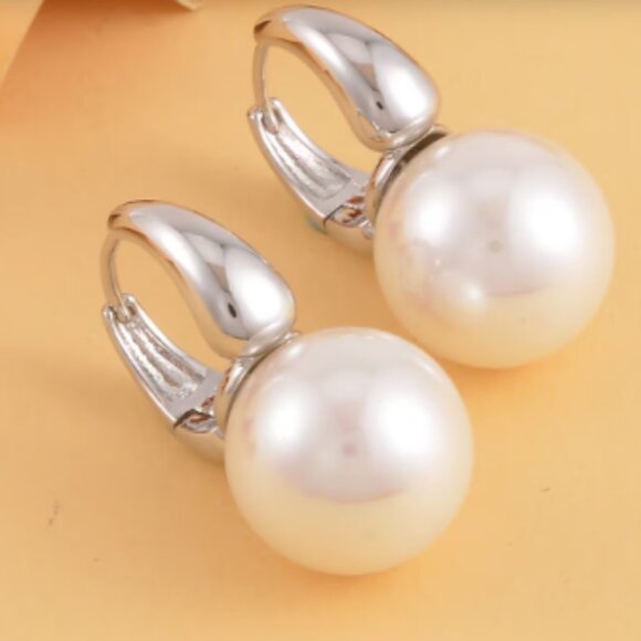 White Shell Pearl Earrings in Silvertone - Picture 2 of 4